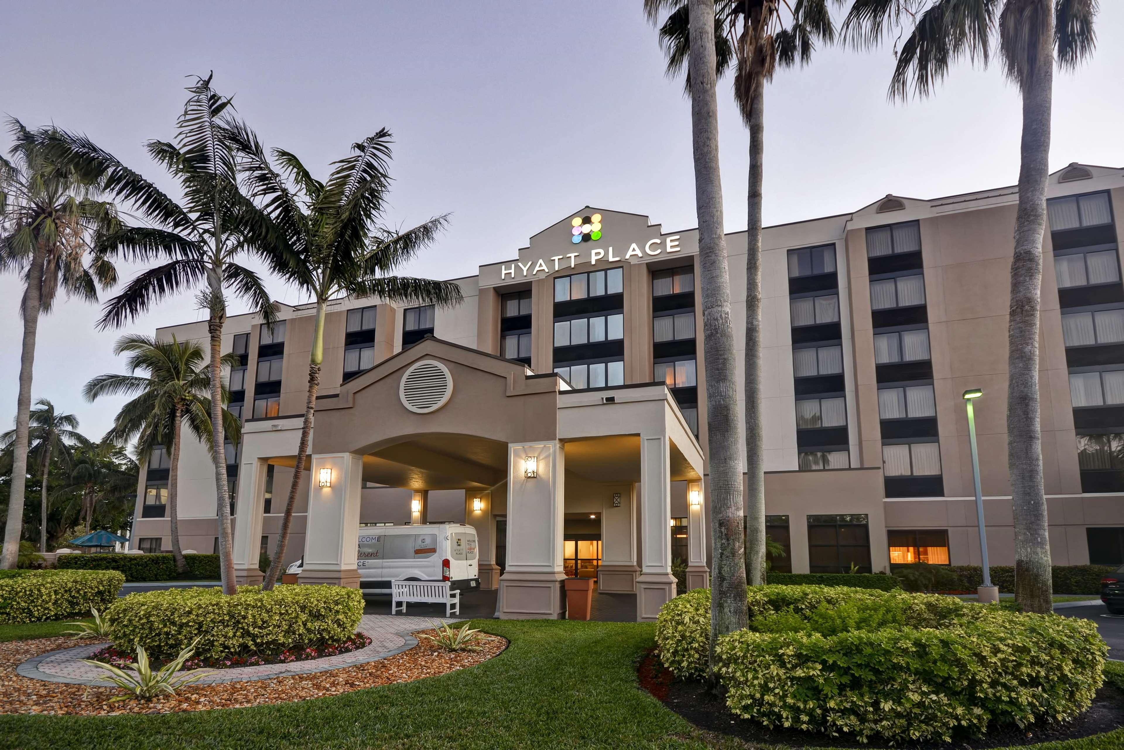 Hyatt Place Miami Airport-West/Doral Exterior photo